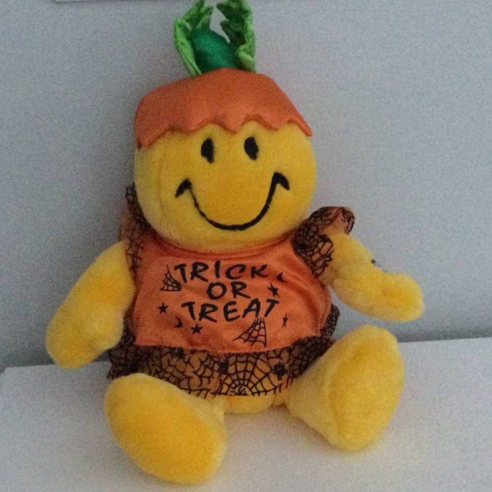 Dan Dee Tickle Tickle Wiggle Wiggle Halloween Pumpkin Plush —- RARE